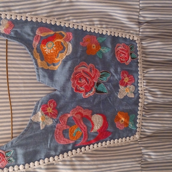 Dress - Picture 2 of 2